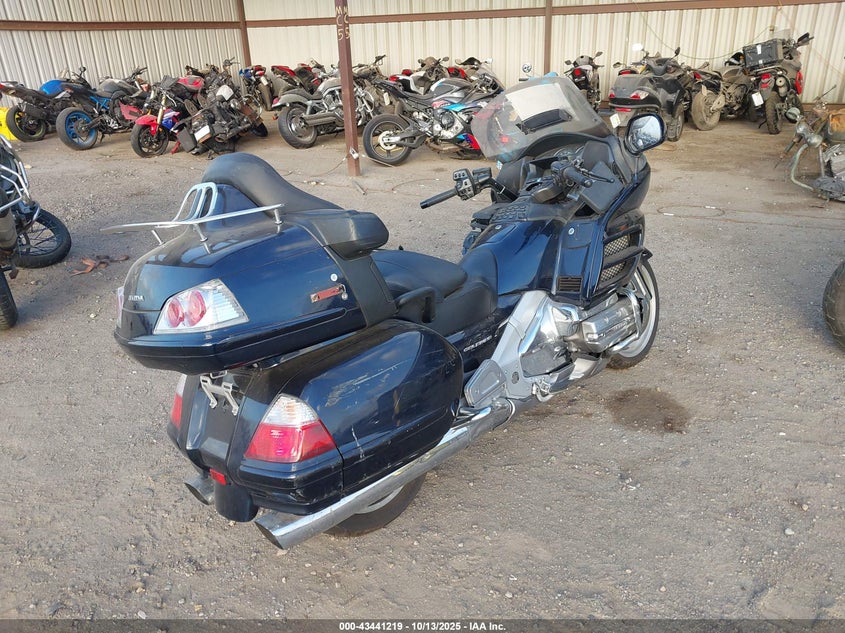 1HFSC47G39A803716 2009 HONDA GL1800C photo no. 4