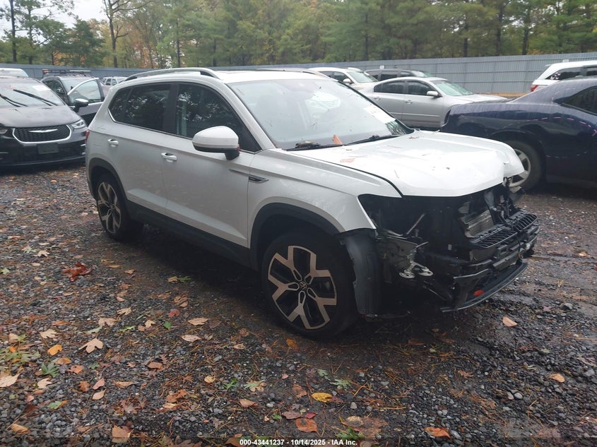 VOLKSWAGEN TAOS 1.5T SEL