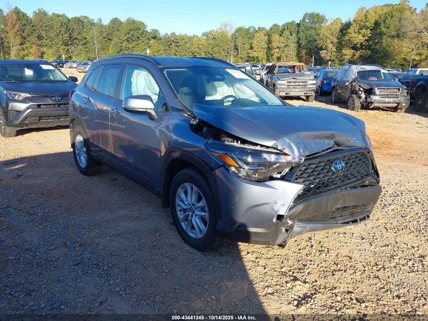 TOYOTA COROLLA CROSS LE