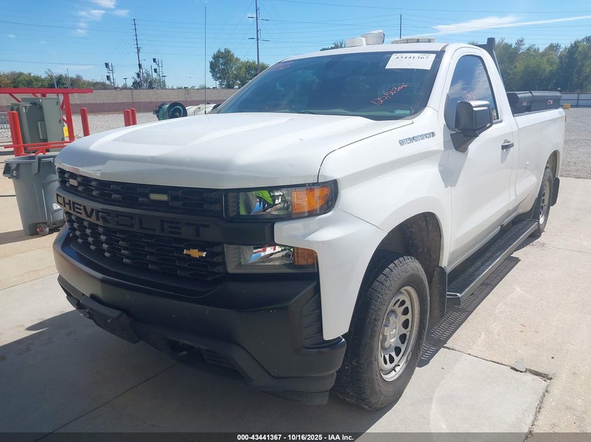 3GCNYAEF5LG304202 2020 CHEVROLET SILVERADO photo no. 2