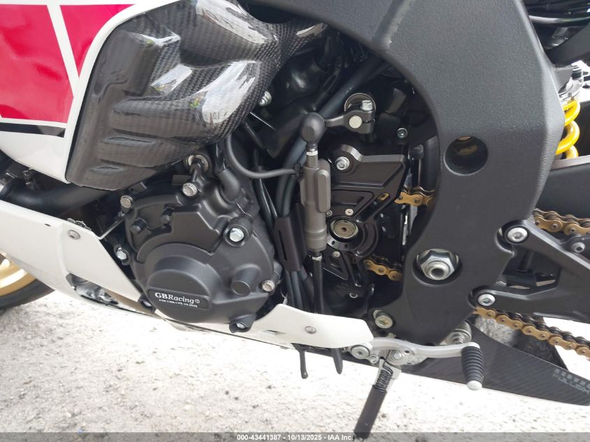2022 Yamaha Yzfr1 VIN: JYARN66Y5NA000713 Lot: 43441387