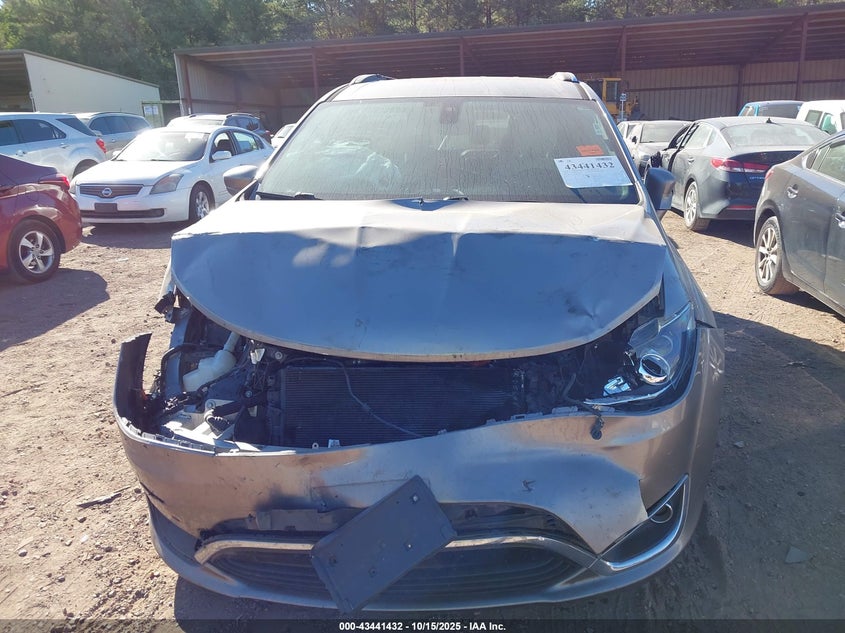 2C4RC1L71JR124850 2018 CHRYSLER PACIFICA photo no. 11