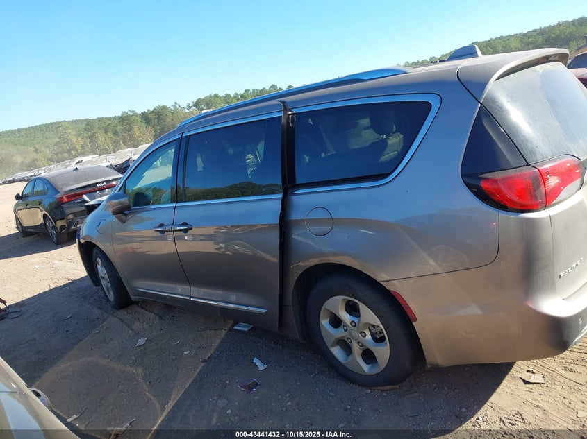 2C4RC1L71JR124850 2018 CHRYSLER PACIFICA photo no. 13