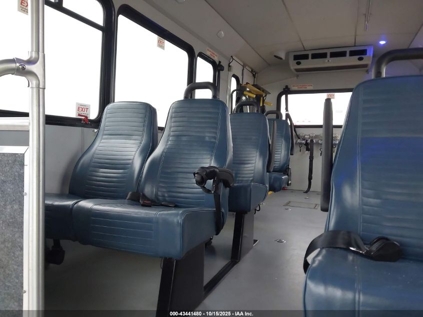 2018 Ford E-450 Cutaway VIN: 1FDFE4FS8JDC34632 Lot: 43441480