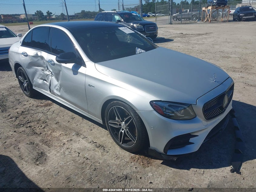 MERCEDES-BENZ E-CLASS 4MATIC