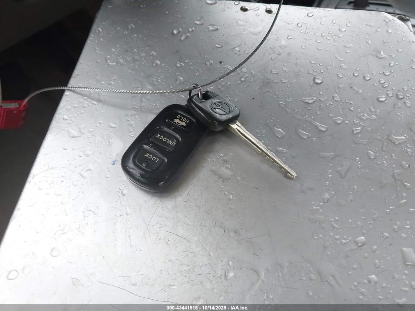 2004 Toyota Camry Le VIN: 4T1BE32K44U287881 Lot: 43441516