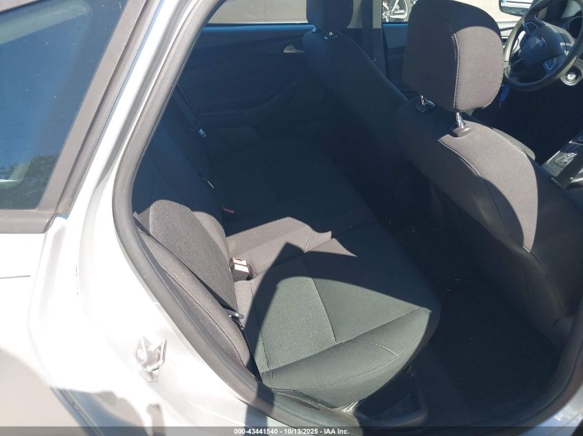 2016 Ford Focus Se VIN: 1FADP3K22GL389929 Lot: 43441540