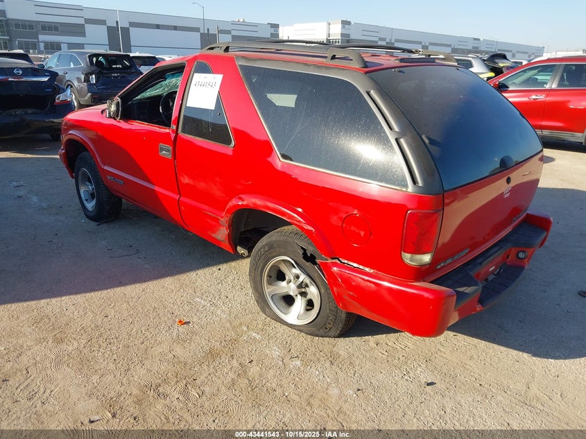 1GNCS18XX3K101366 2003 CHEVROLET BLAZER photo no. 3