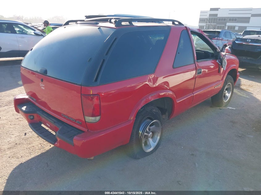 1GNCS18XX3K101366 2003 CHEVROLET BLAZER photo no. 4