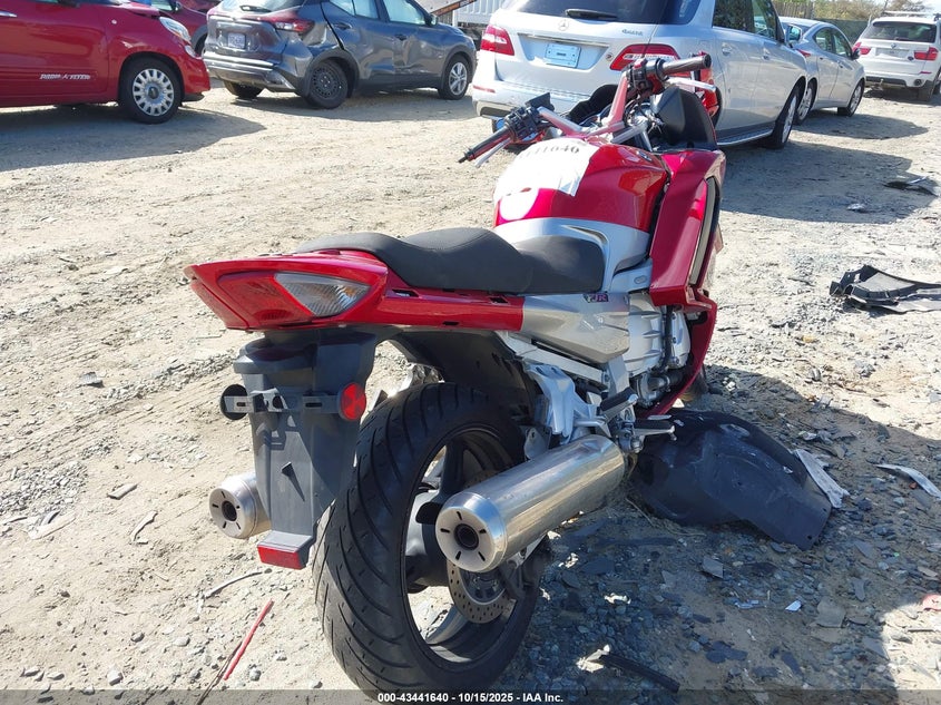 JYARP24E7EA002121 2014 YAMAHA FJR 1300 photo no. 4