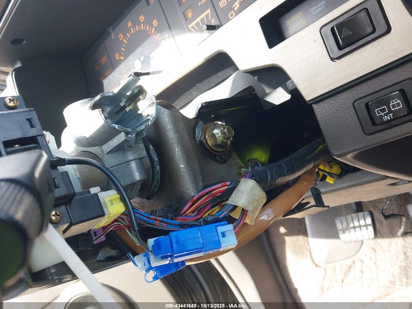 1988 Nissan Pathfinder VIN: JN8HD16Y0JW025560 Lot: 43441649