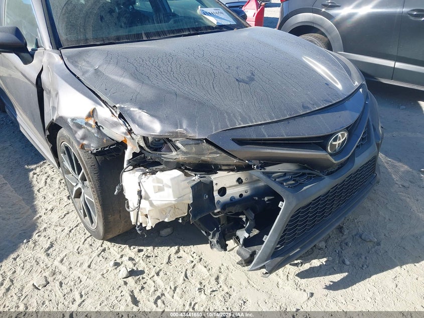 4T1G11AK3MU456800 2021 TOYOTA CAMRY photo no. 6