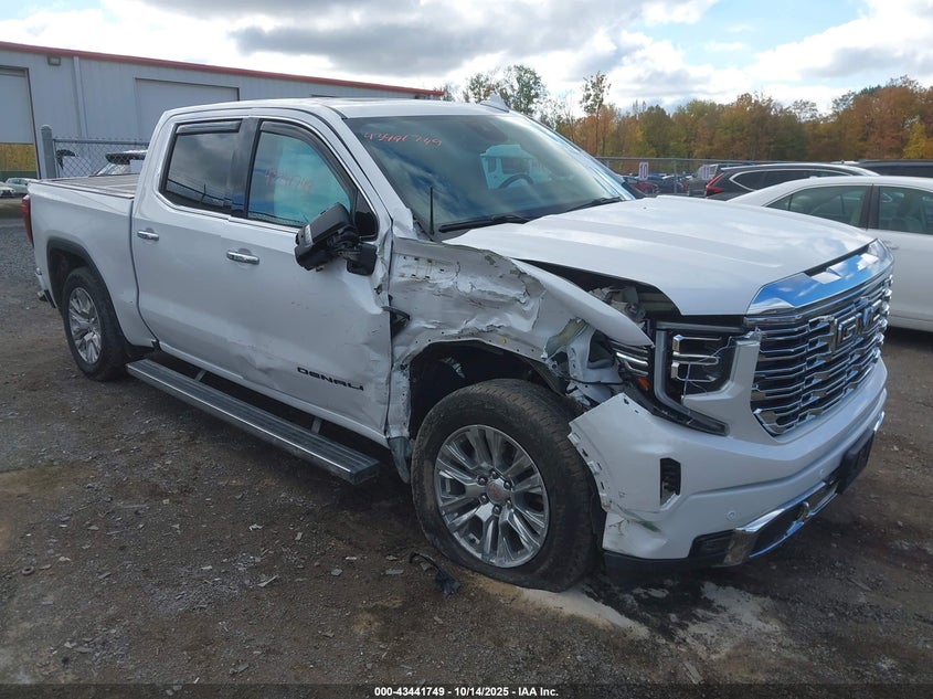 GMC SIERRA 1500 4WD SHORT BOX DENALI