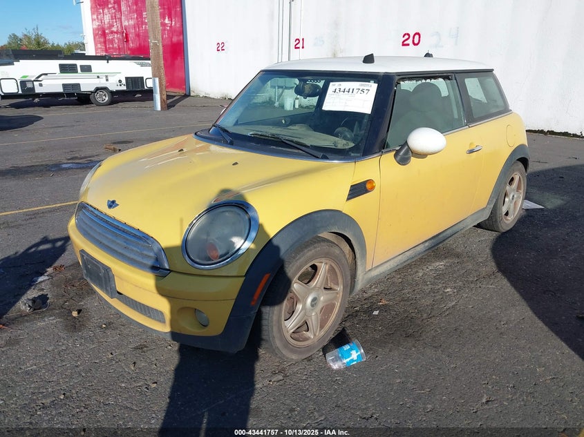 WMWMF33587TL67033 2007 MINI COOPER photo no. 2