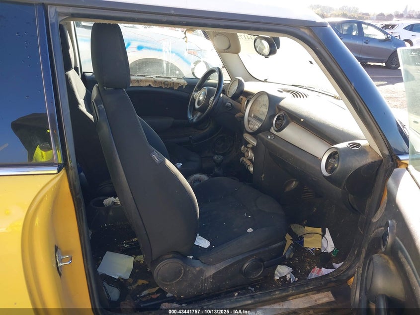 WMWMF33587TL67033 2007 MINI COOPER photo no. 5