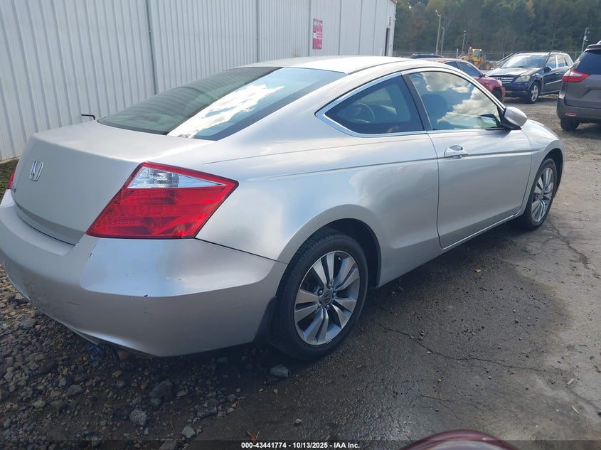 1HGCS12398A025961 2008 HONDA ACCORD photo no. 4