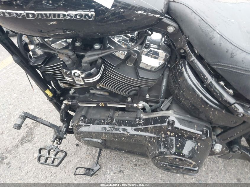 2018 Harley-Davidson Fxbrs Breakout 114 VIN: 1HD1YHK38JC065969 Lot: 43441814