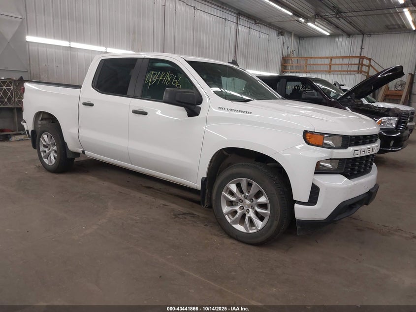 CHEVROLET SILVERADO 1500 4WD SHORT BED CUSTOM