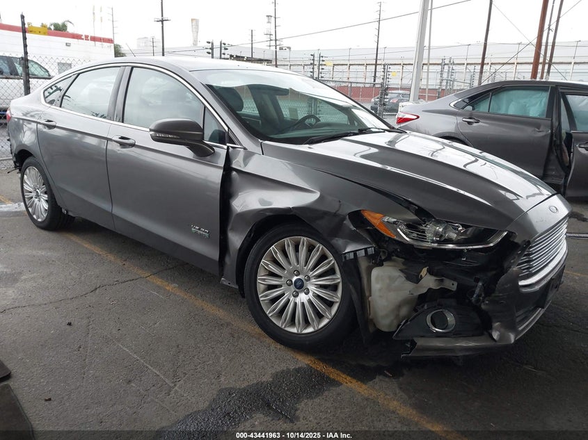 FORD FUSION SE LUXURY