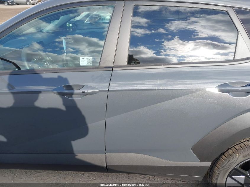 2025 Hyundai Kona Sel VIN: KM8HB3AB4SU335770 Lot: 43441992