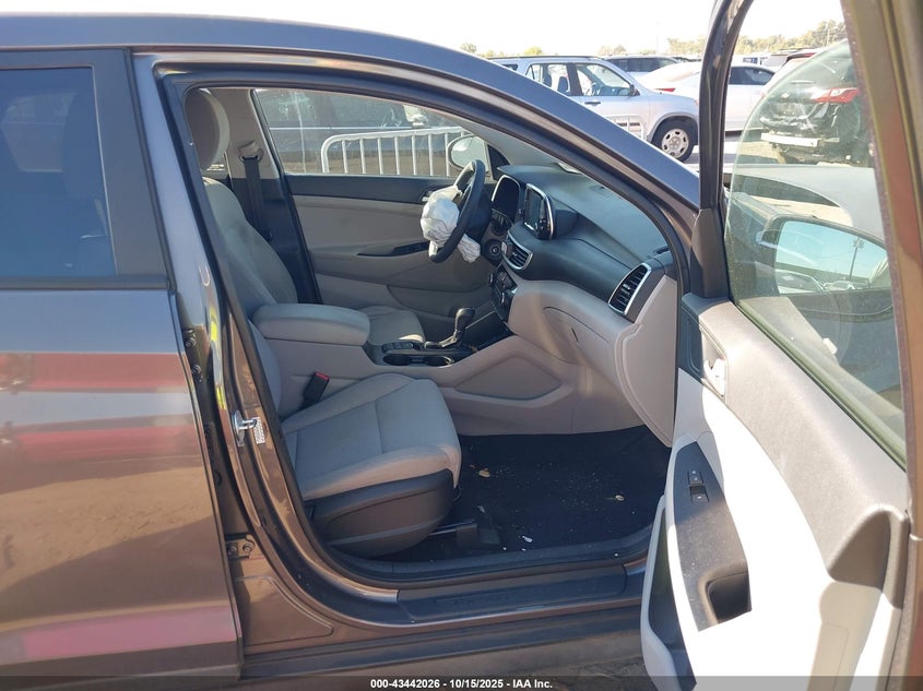 2021 HYUNDAI TUCSON SE KM8J23A49MU392312