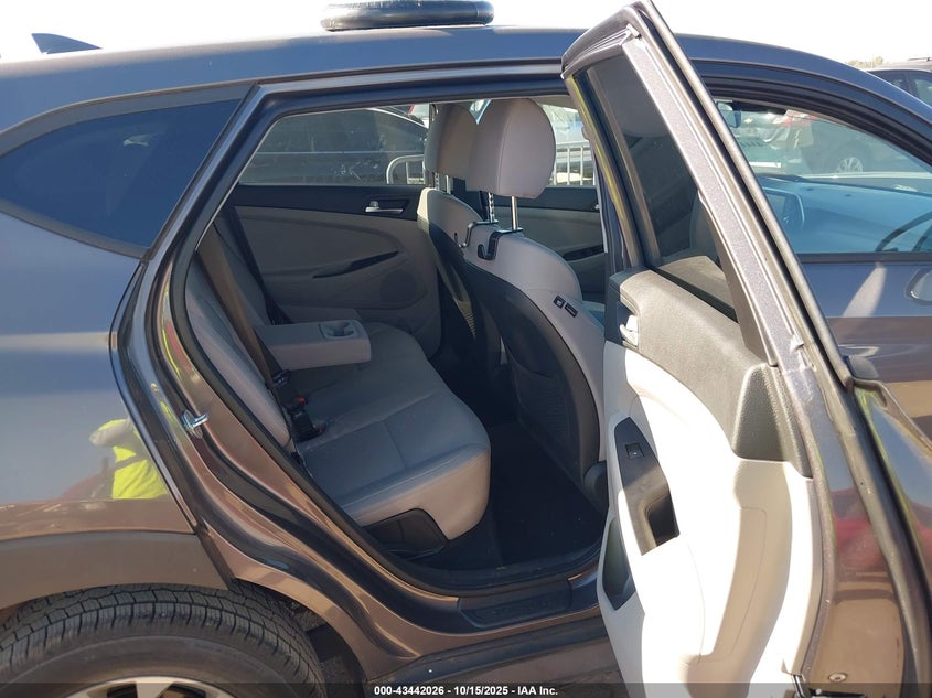 2021 HYUNDAI TUCSON SE KM8J23A49MU392312