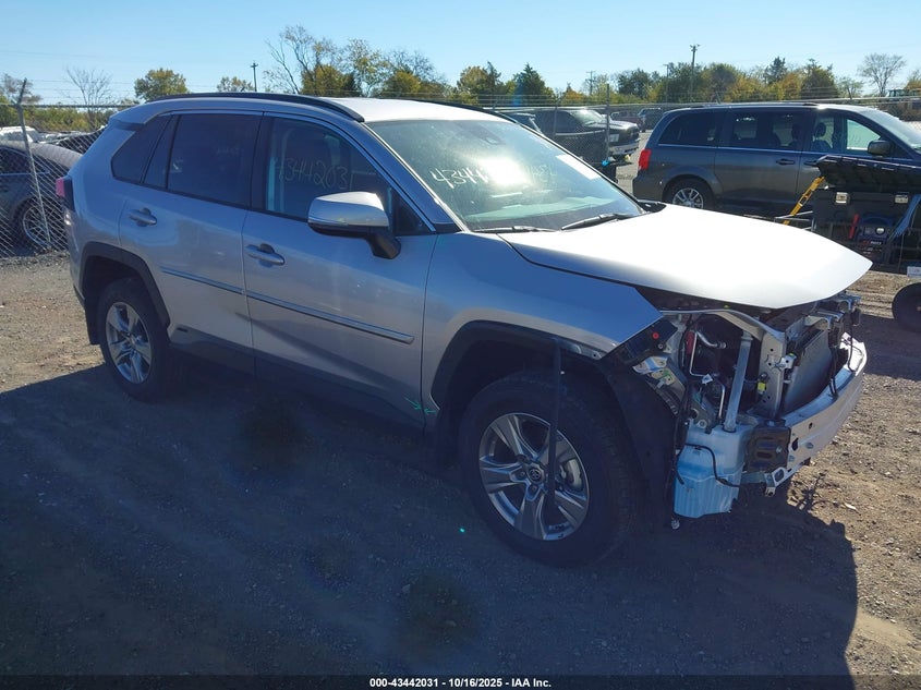 TOYOTA RAV4 HYBRID XLE