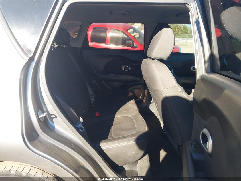 2015 KIA SOUL KNDJN2A29F7116637