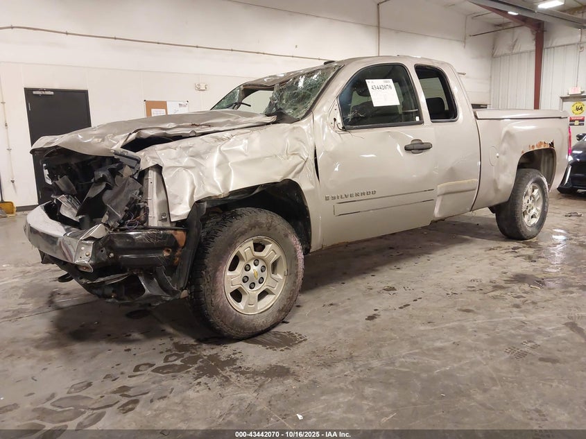 1GCEC19098Z206477 2008 CHEVROLET SILVERADO photo no. 2