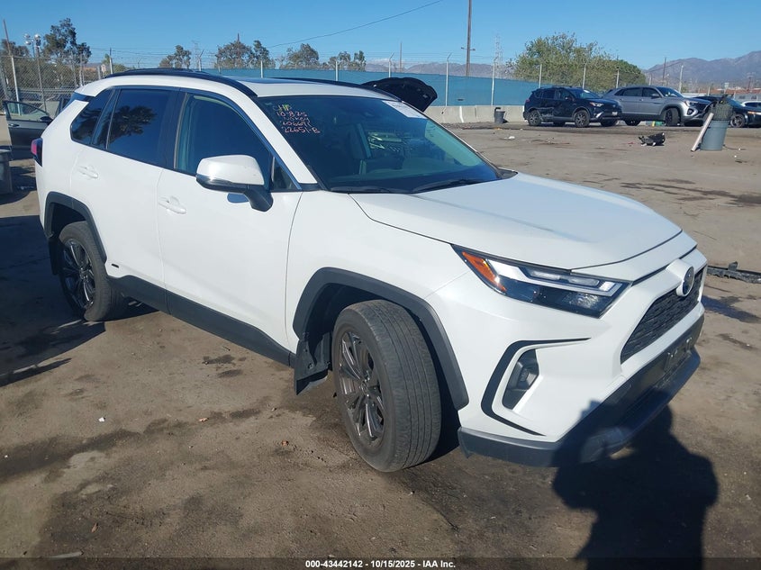 TOYOTA RAV4 HYBRID XLE PREMIUM
