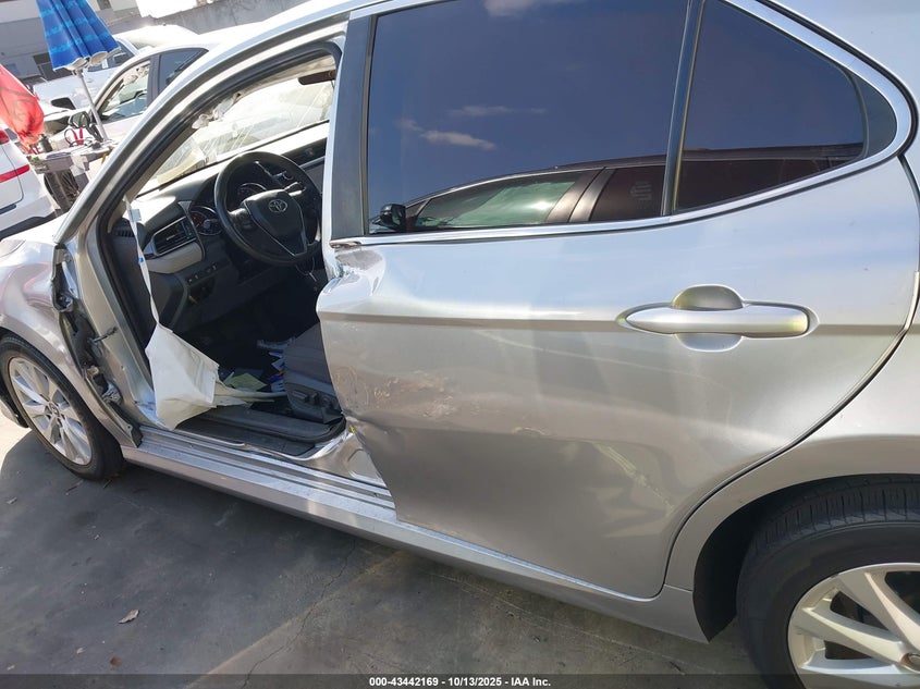 4T1B11HK3KU260143 2019 TOYOTA CAMRY photo no. 15