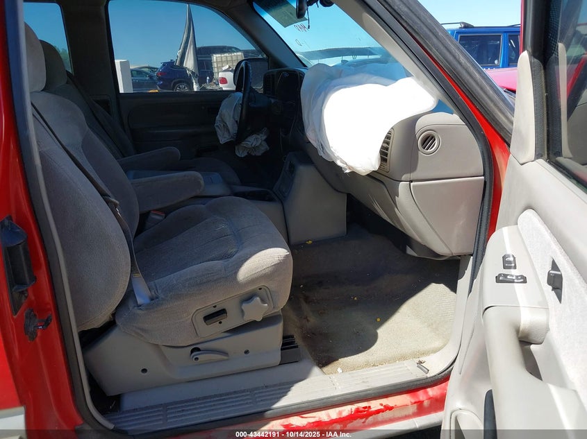 2GCEC19T2Y1289205 2000 CHEVROLET SILVERADO photo no. 5