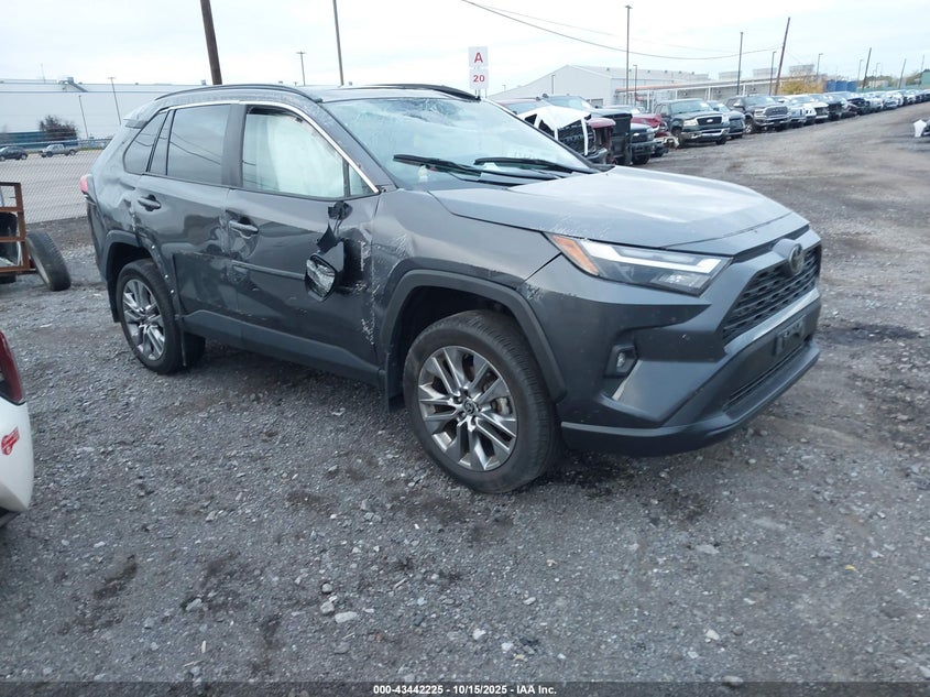 TOYOTA RAV4 XLE PREMIUM