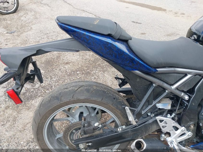 2024 Suzuki Gsx800 F VIN: JS1EM13B4R7103420 Lot: 43442246