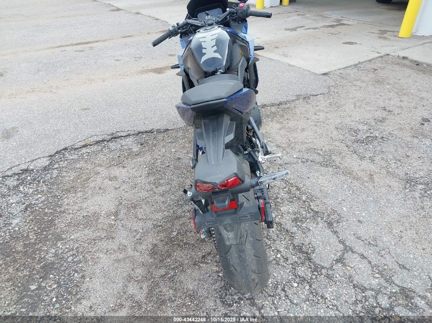 2024 Suzuki Gsx800 F VIN: JS1EM13B4R7103420 Lot: 43442246