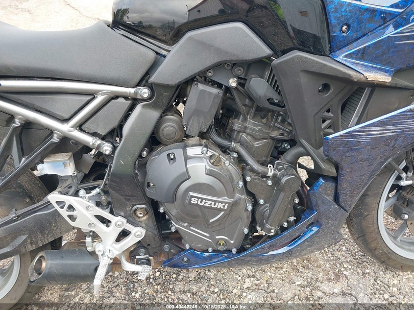 2024 Suzuki Gsx800 F VIN: JS1EM13B4R7103420 Lot: 43442246
