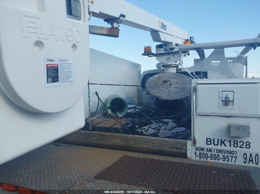 2011 Ford F-450 Chassis Xl VIN: 1FDUF4GY4BEB42906 Lot: 43442259