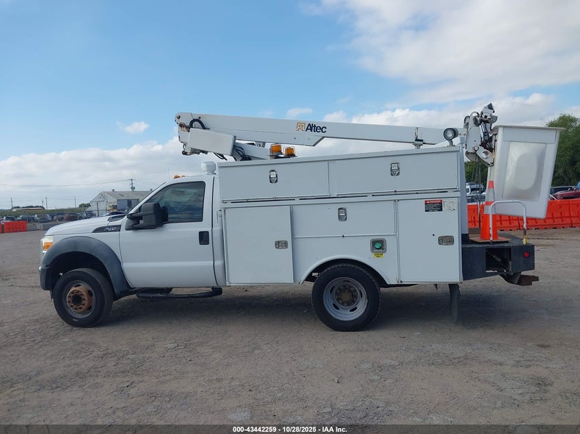 2011 Ford F-450 Chassis Xl VIN: 1FDUF4GY4BEB42906 Lot: 43442259