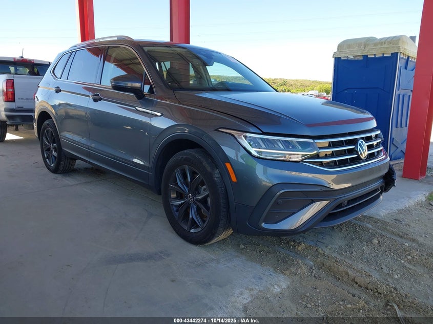 VOLKSWAGEN TIGUAN 2.0T SE