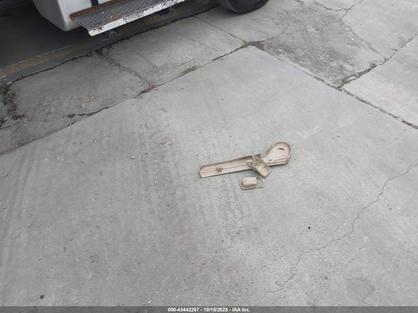 1998 Nissan Maxima Gle/Gxe/Se VIN: JN1CA21DXWT611560 Lot: 43442287