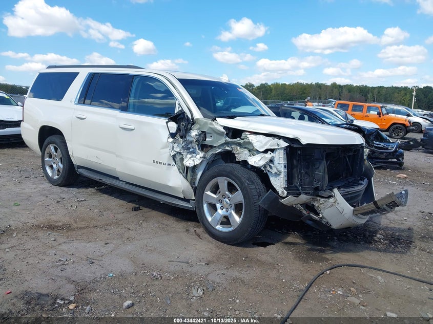 CHEVROLET SUBURBAN LT
