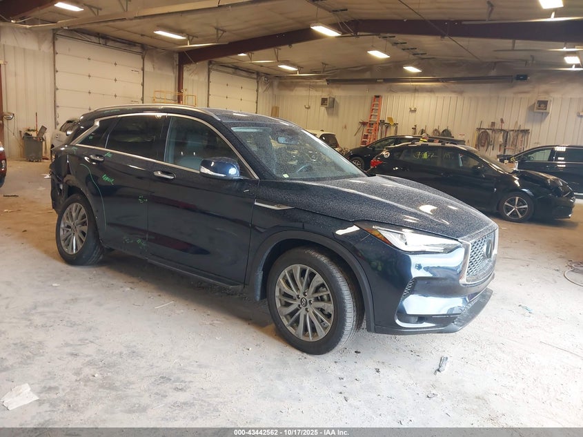 INFINITI QX50 LUXE AWD
