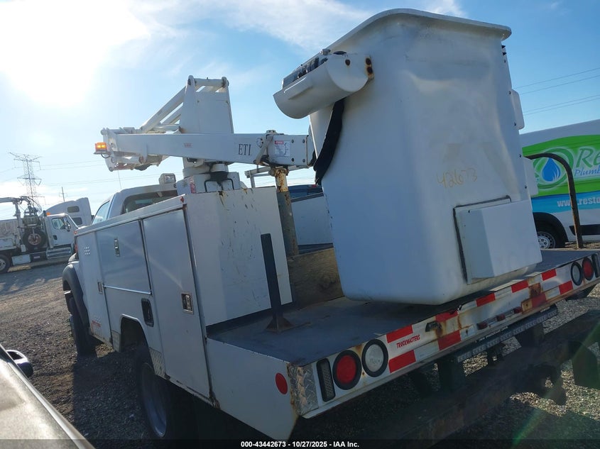1FDUF4GY1BEA96368 2011 FORD F450 photo no. 3