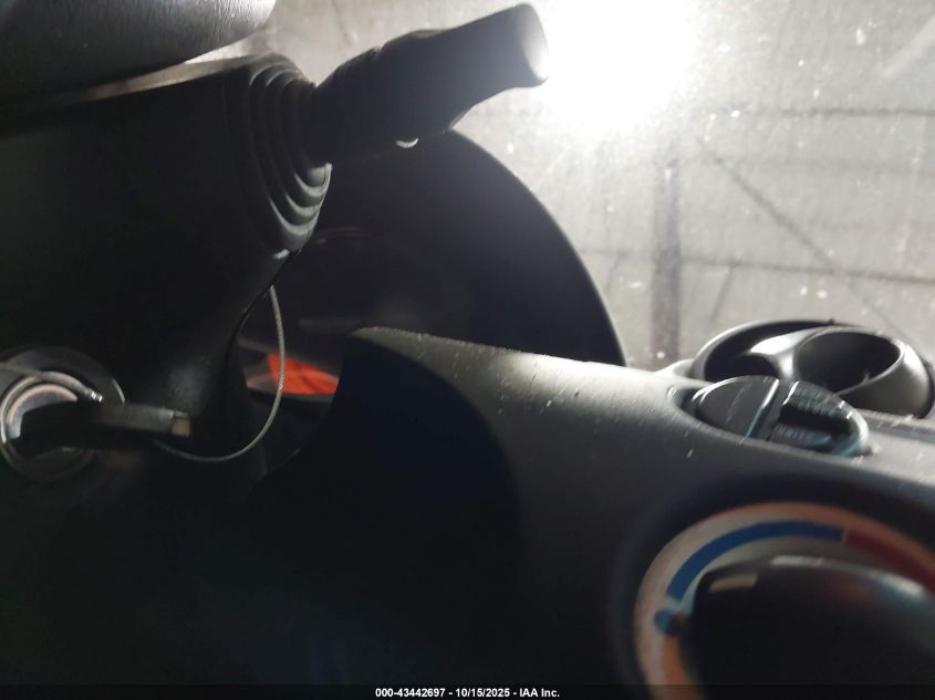 2002 Mercury Cougar V6 VIN: 1ZWFT61L925607106 Lot: 43442697