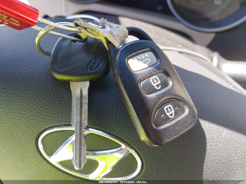 2016 HYUNDAI ELANTRA SE 5NPDH4AE9GH714380