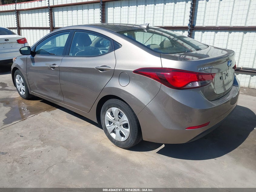 2016 HYUNDAI ELANTRA SE 5NPDH4AE9GH714380