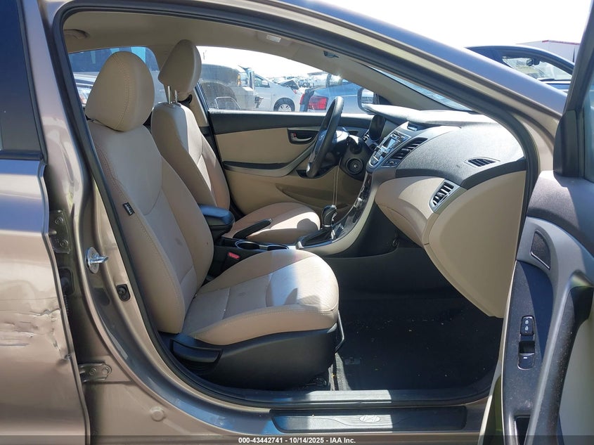 2016 HYUNDAI ELANTRA SE 5NPDH4AE9GH714380