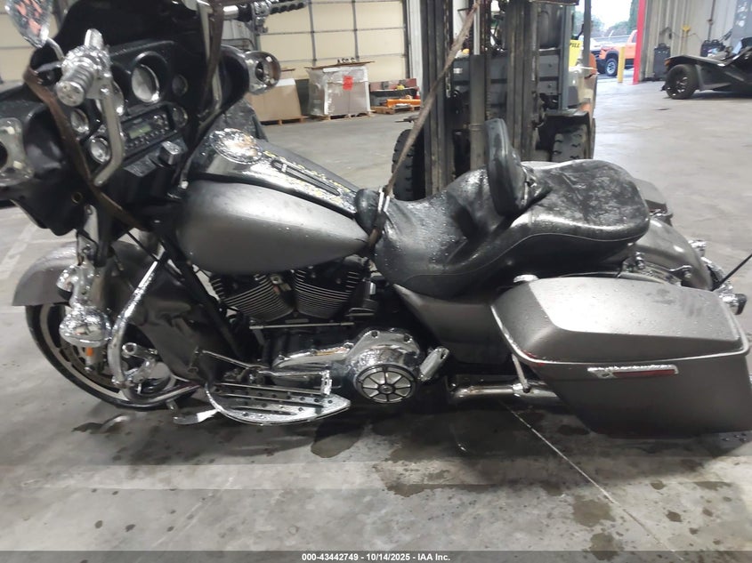 2013 Harley-Davidson Flhx Street Glide VIN: 1HD1KBM15DB620266 Lot: 43442749