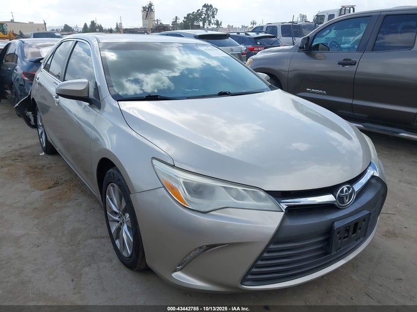 TOYOTA CAMRY XLE V6