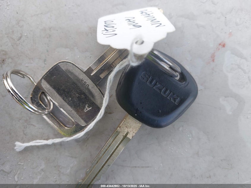 2005 Suzuki Grand Vitara Ex/Lx VIN: JS3TE62V754202667 Lot: 43442902